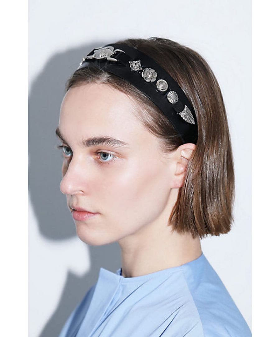 『TOGA』　LEATHER HEADBAND ブラック