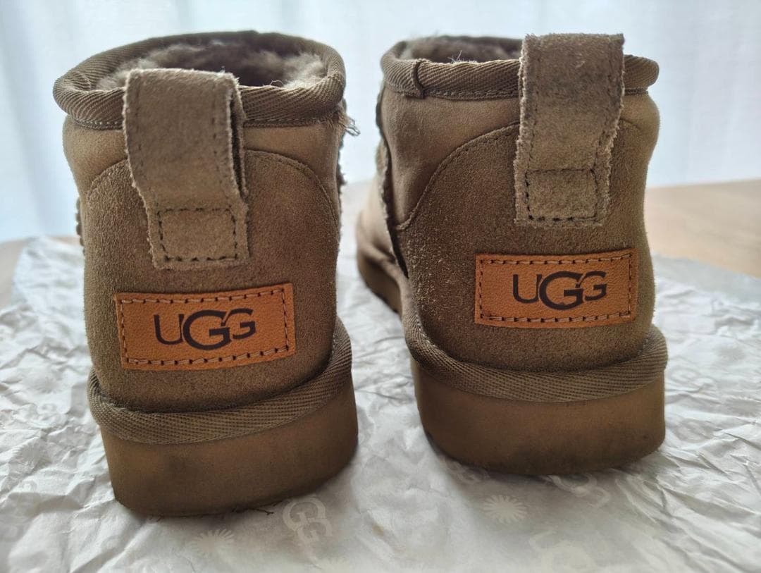 UGG クラシック ウルトラ ミニ アンテロープ 24センチ