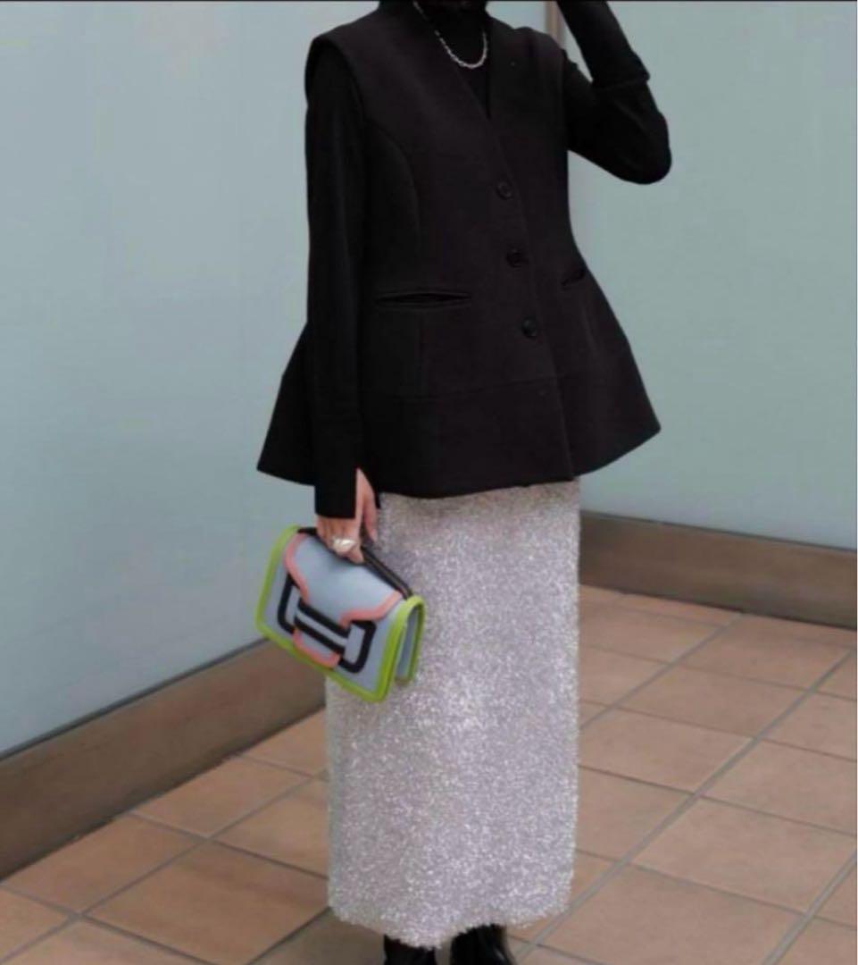 【美品】マチャット machatt ベスト黒　ぺプラムベスト　ジレ