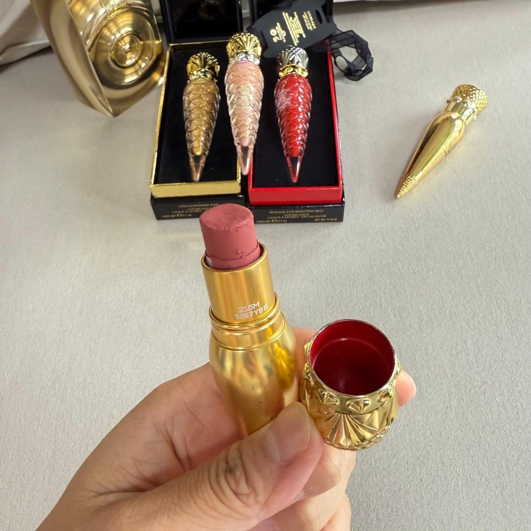 クリスチャンルブタン　口紅　リップグロス