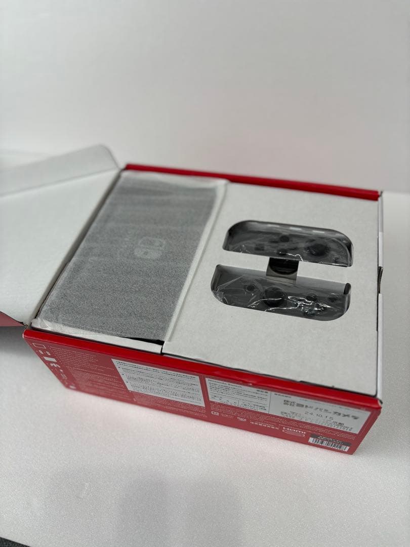ほぼ新品 Nintendo Switch 本体 2024年製