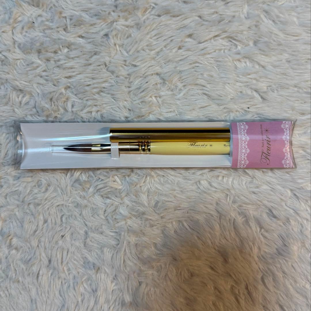 【最終値下げ】Fleurir☆スカルプチュアブラシ（イエロー）　新品未使用