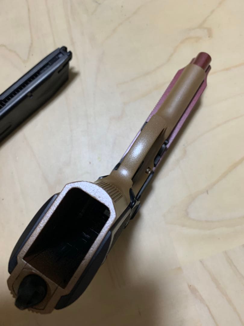 東京マルイM92Fタクティカルマスター　ガスブローバック　塗装品