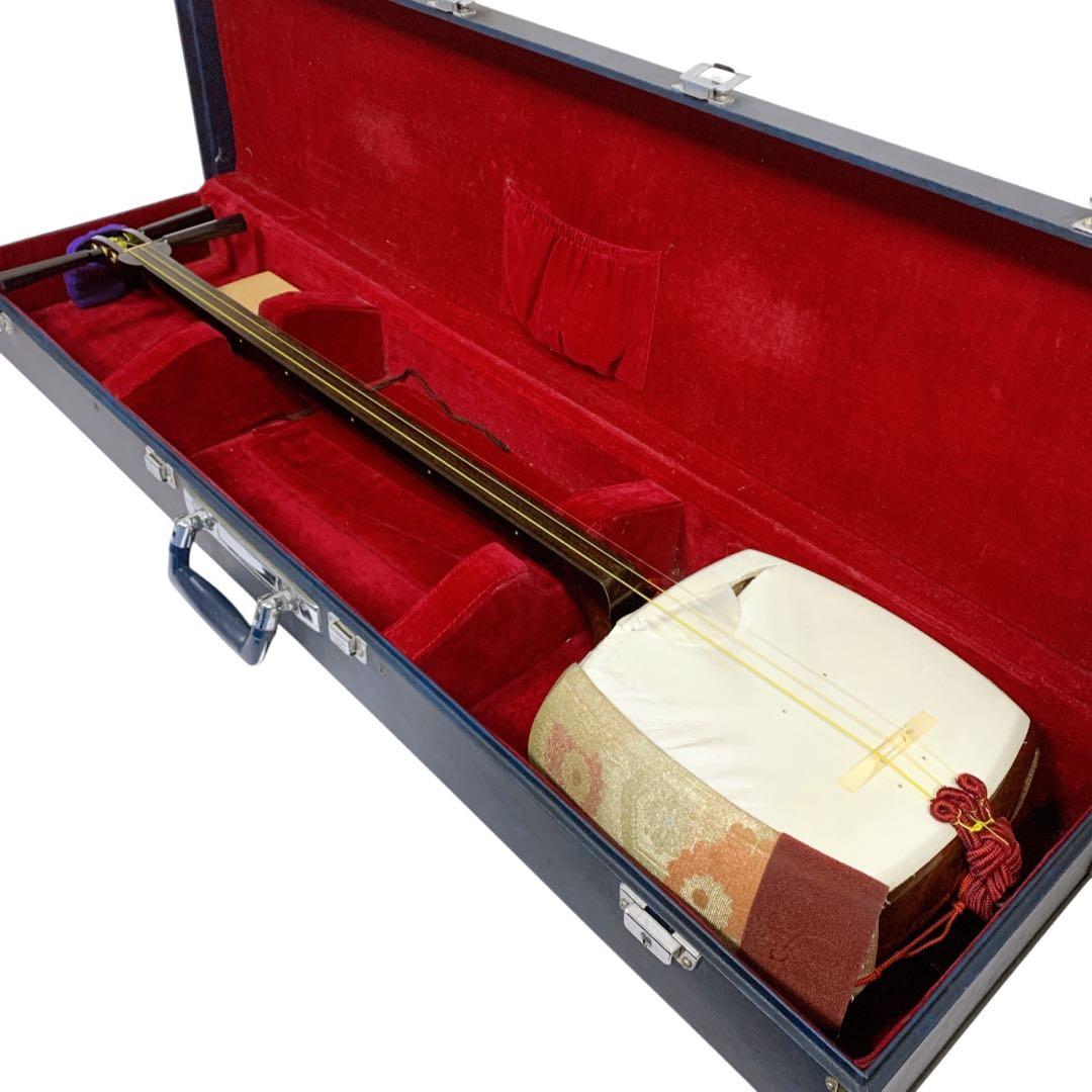 【送料込】高級 三味線 中棹 紅木 津軽張り 東触り 丸打ち胴 ケース付き