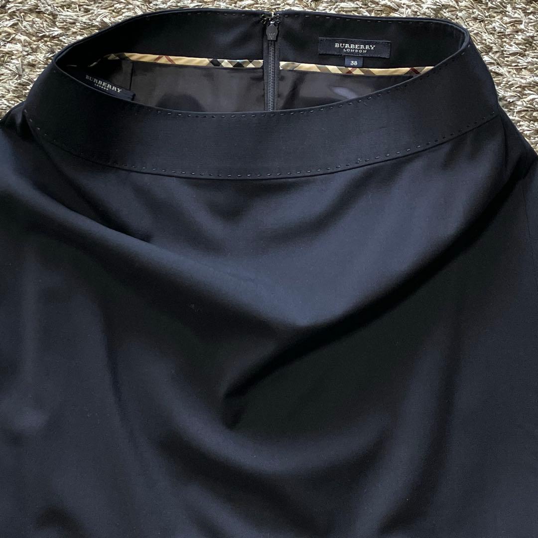 BURBERRY　LONDON 濃紺　スーツセット（ジャケットとスカート）　38