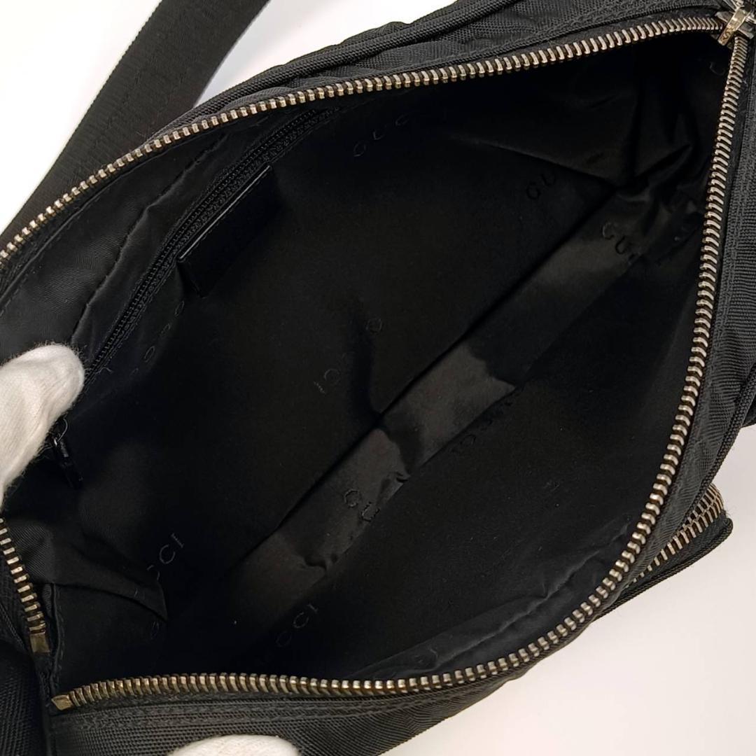 極希少 グッチ ショルダーバッグ ウエスト ボディ ロゴプレート ナイロン 黒