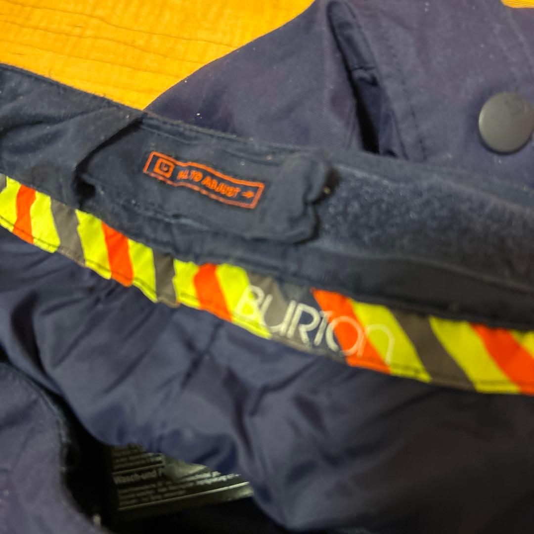 値下げ　バートン　キッズM ファー付きスノーボードウェア 上下セット　140cm