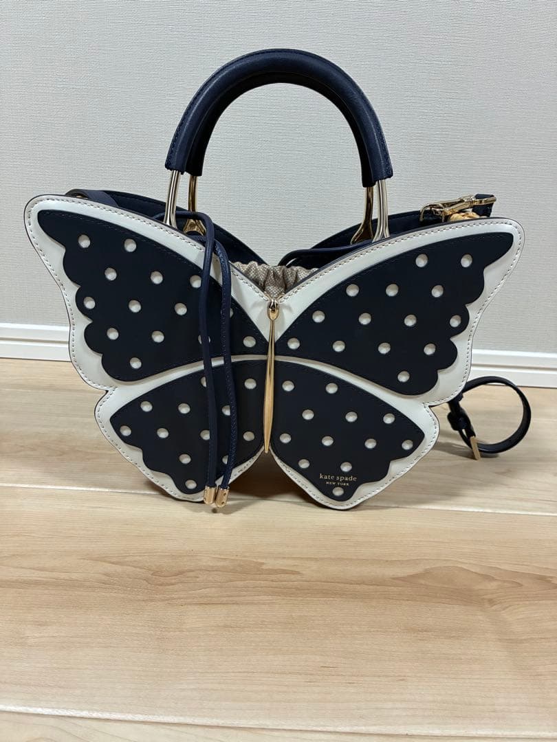 kate spade NEW YORK ケイトスペード　蝶々デザイン　かごバッグ