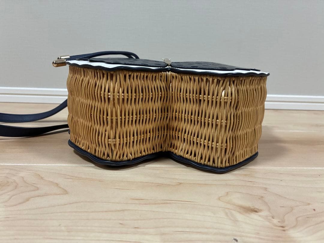 kate spade NEW YORK ケイトスペード　蝶々デザイン　かごバッグ