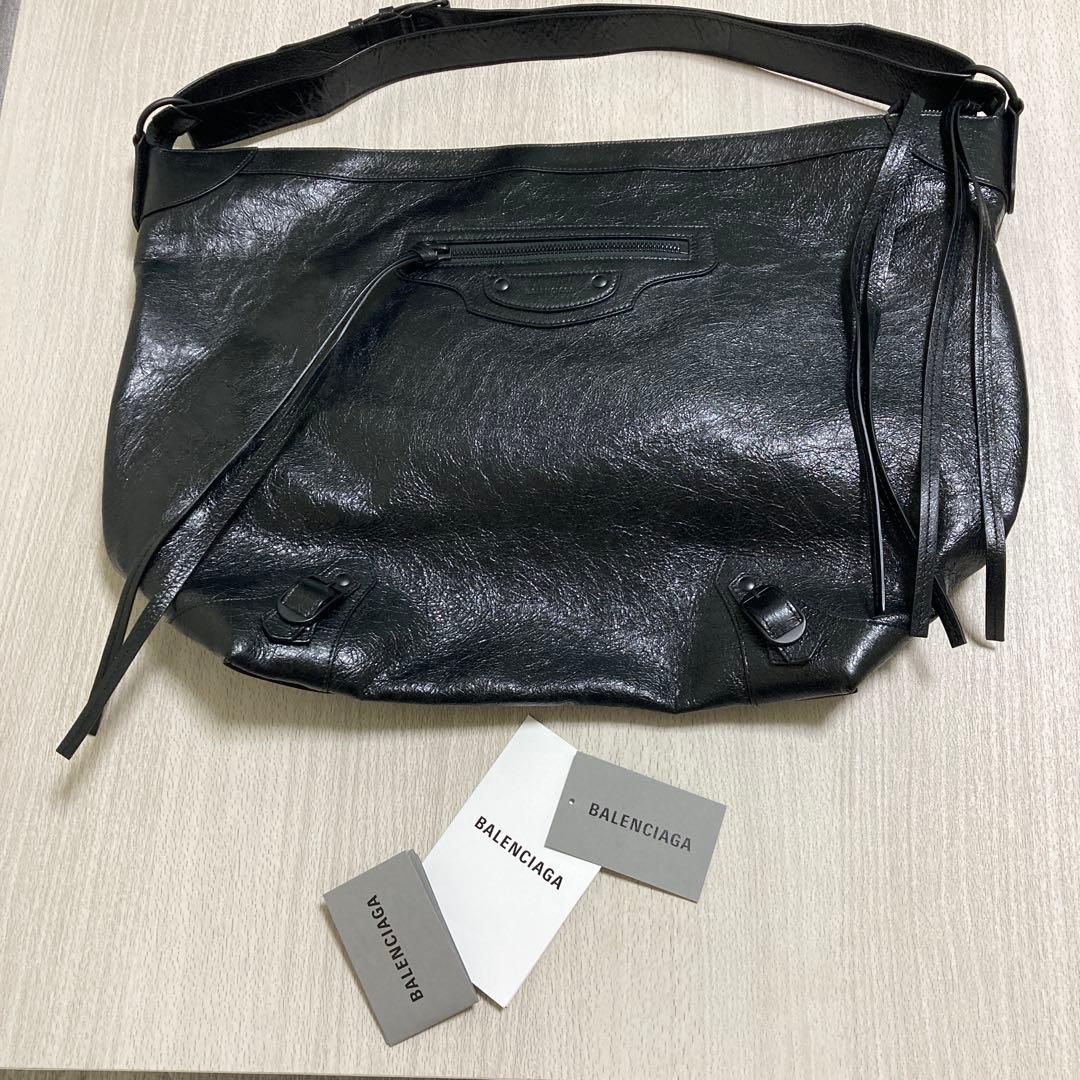 【新品未使用品】 BALENCIAGA （バレンシアガ）レザー ショルダーバッグ