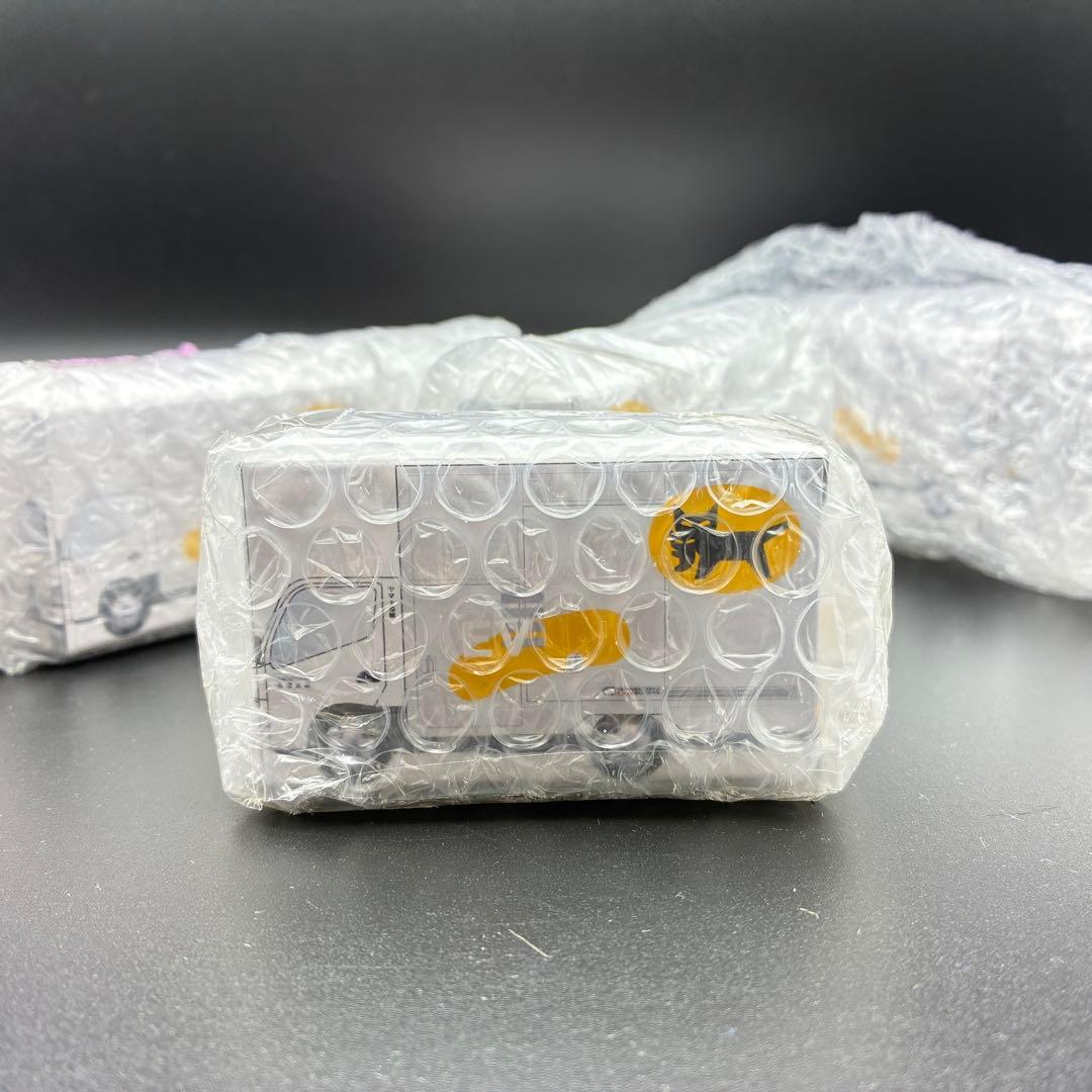 【新品未開封】 クロネコヤマト 小型EV トラック　ミニカー 8台セット