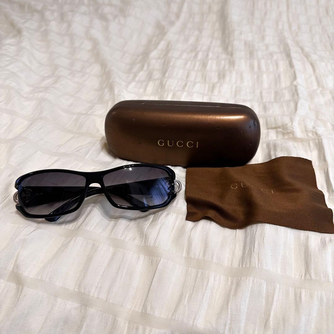 GUCCI ブラック サングラス ケース付き