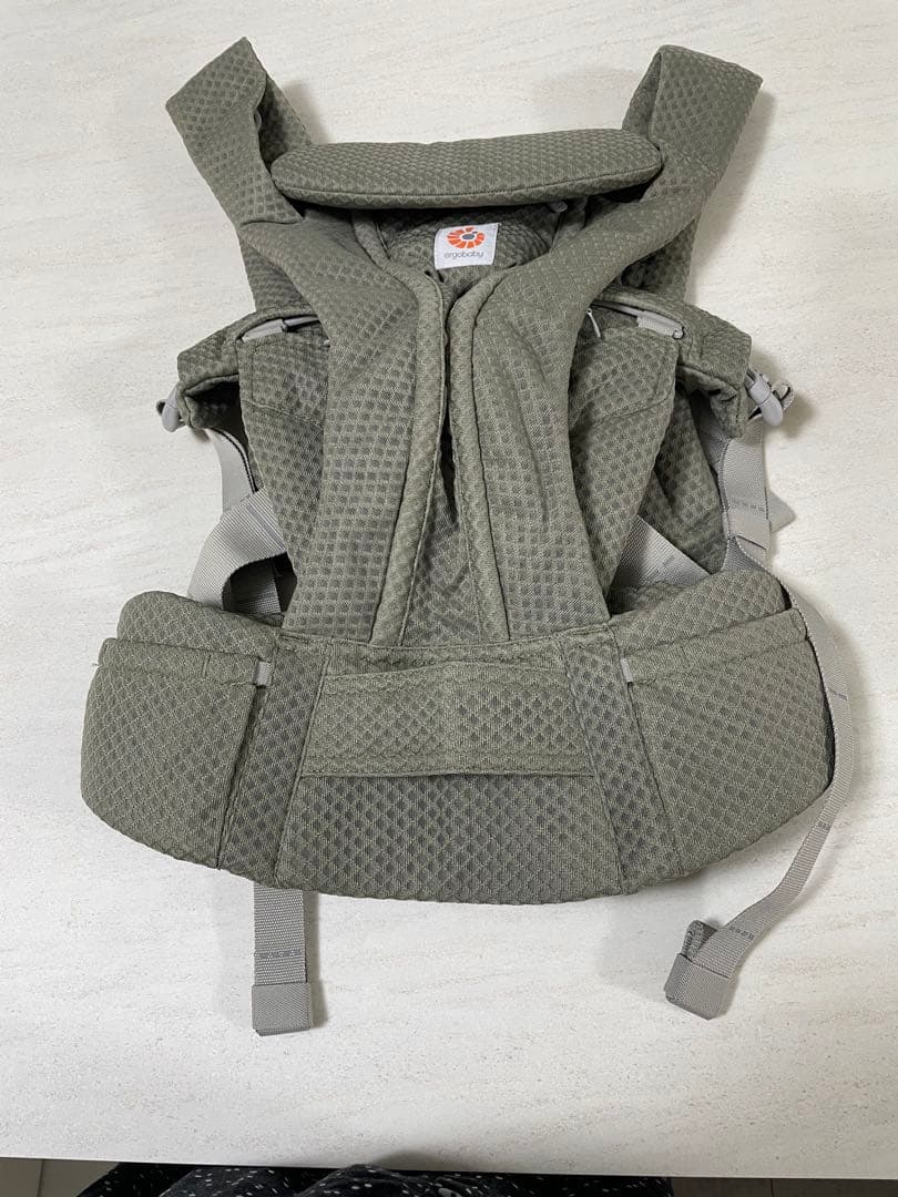 ergobaby OMNI Deluxe Mesh ソフトオリーブ