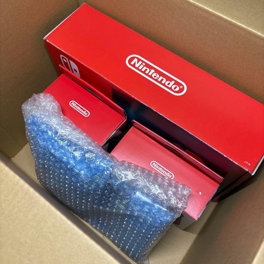 Nintendo Switch 本体一式＋プロコン＋JoyConハンドル＋ケース