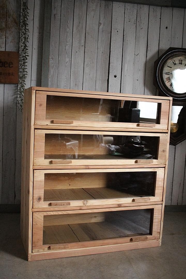 前面ガラスの引き出し4段　食器棚　シャツケース　収納棚　古家具