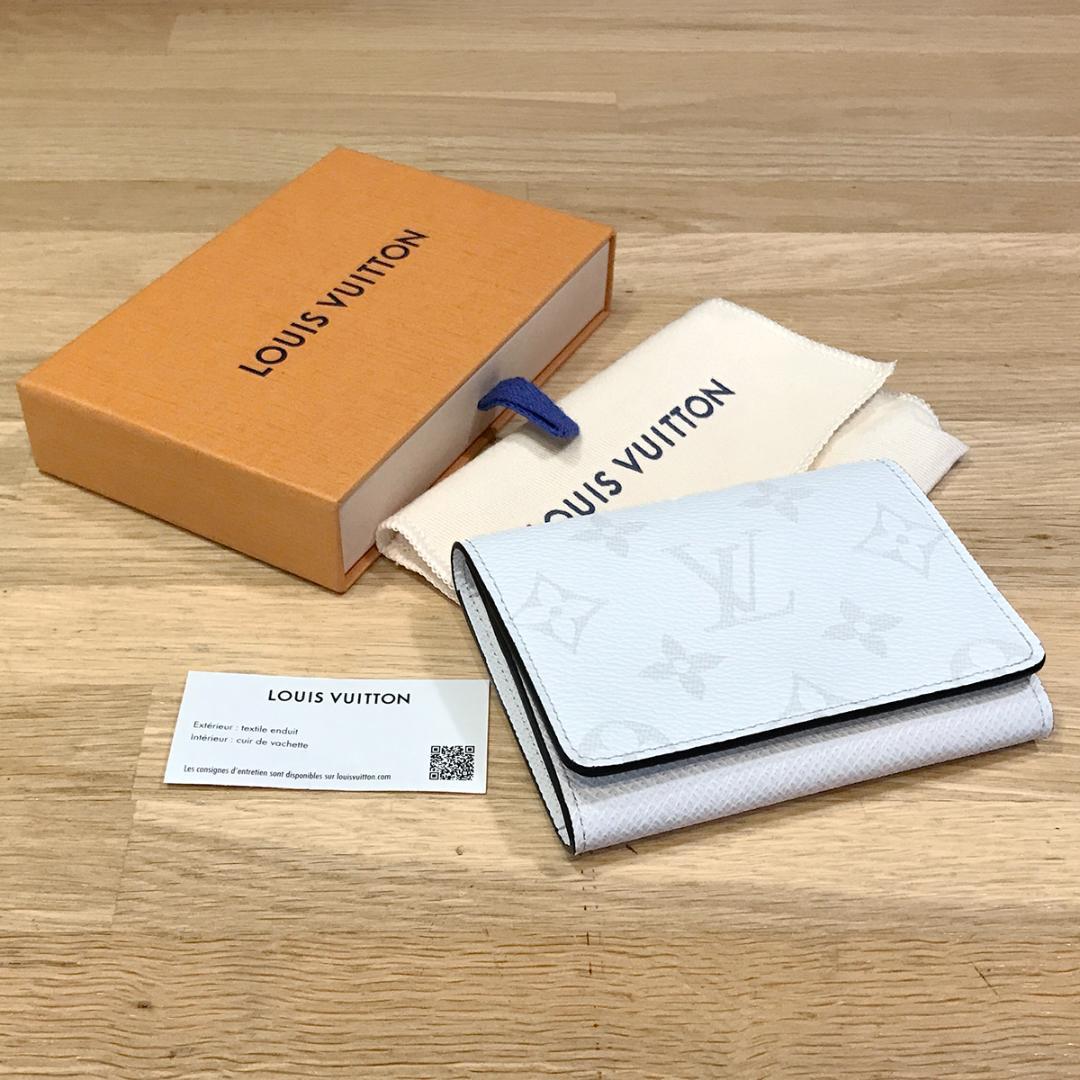 新品未使用 ルイヴィトン タイガラマ アンヴェロップカルトドゥディジット 白