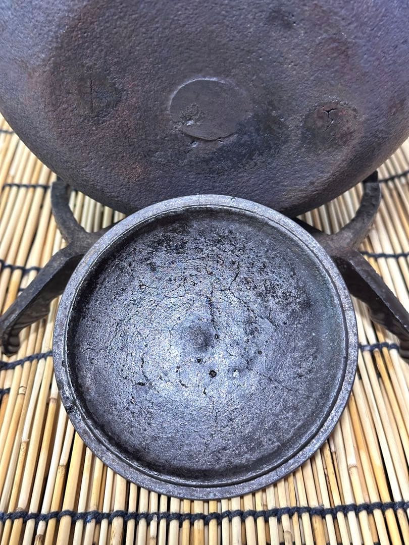 良品、保管品　南部岩鋳造　捻鉉　１５型　東雲亀甲　南部鉄瓶　南部鉄器　鉄瓶