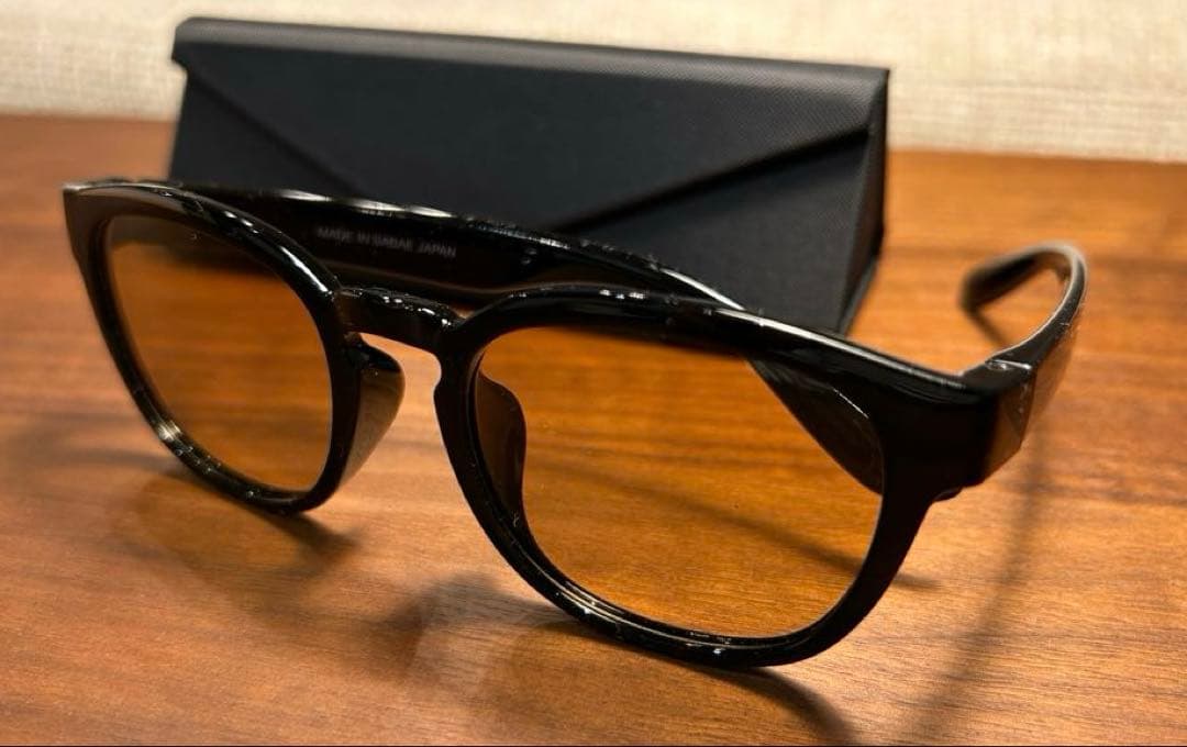 【鯖江製】トヨタ アップサイクル サングラス 偏光調光レンズ（新品未使用）