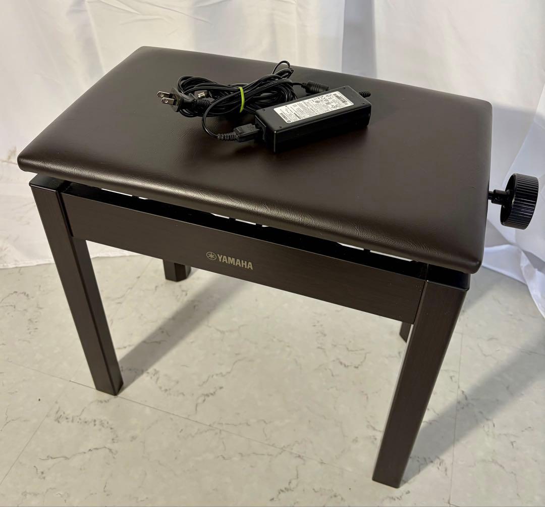 ④【送料込み】YAMAHA 電子ピアノ　CLP-735