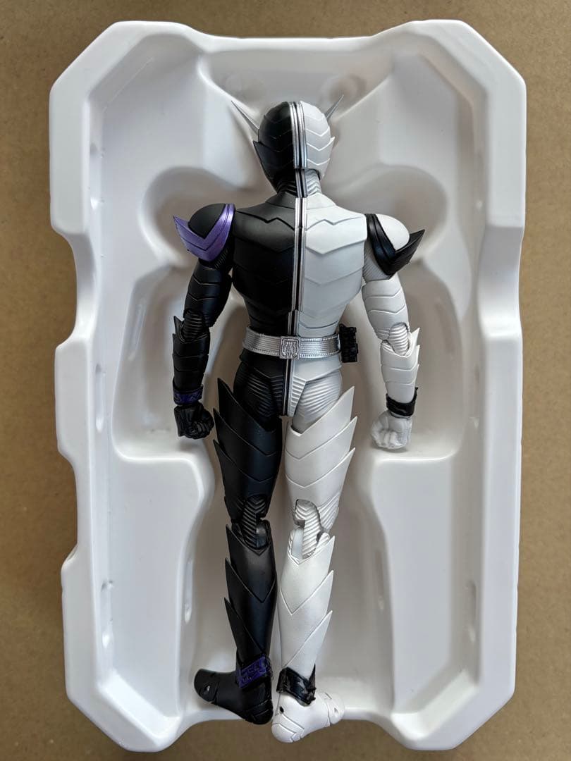 S.H.Figuarts（真骨彫製法） 仮面ライダーW ファングジョーカー