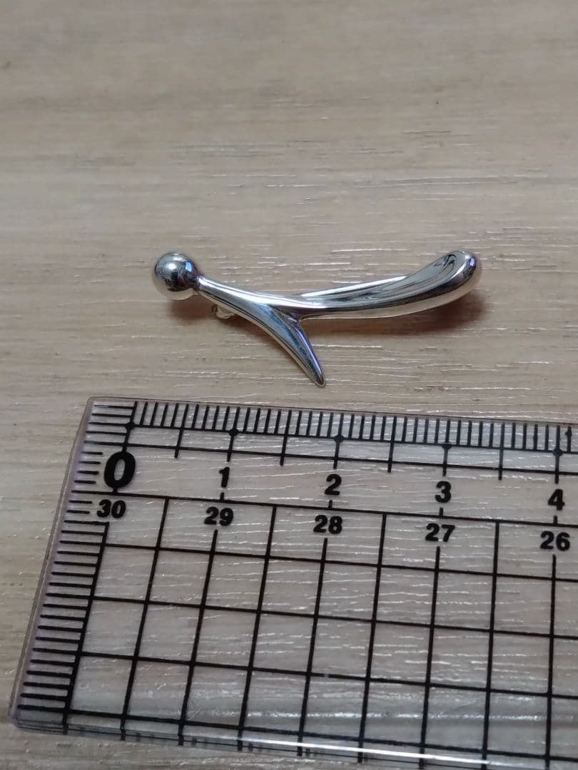 Tiffany＆Co ティファニー イニシャルブローチ アルファベット i