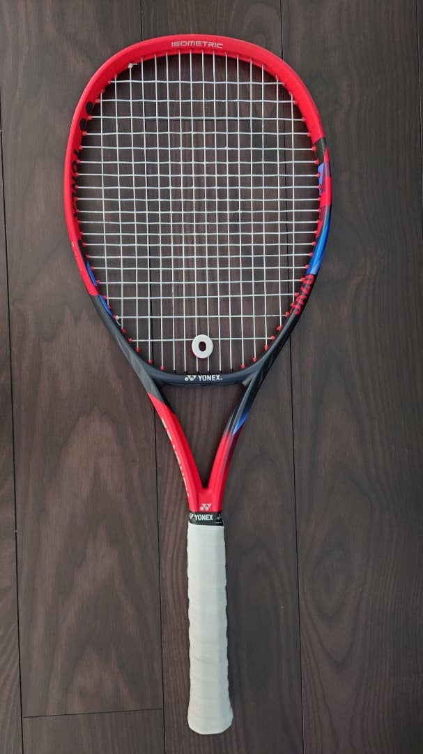 ヨネックステニスラケット　VCORE100