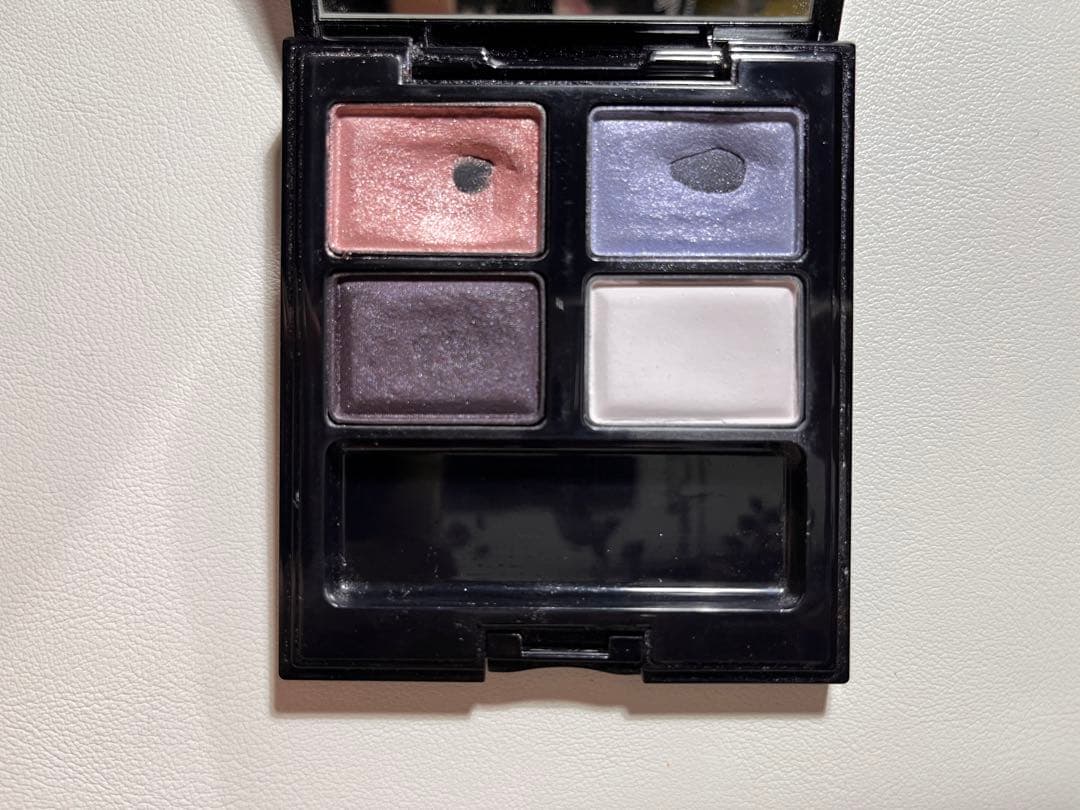 suqquスック　ブレンドカラーアイシャドウ08 水葵