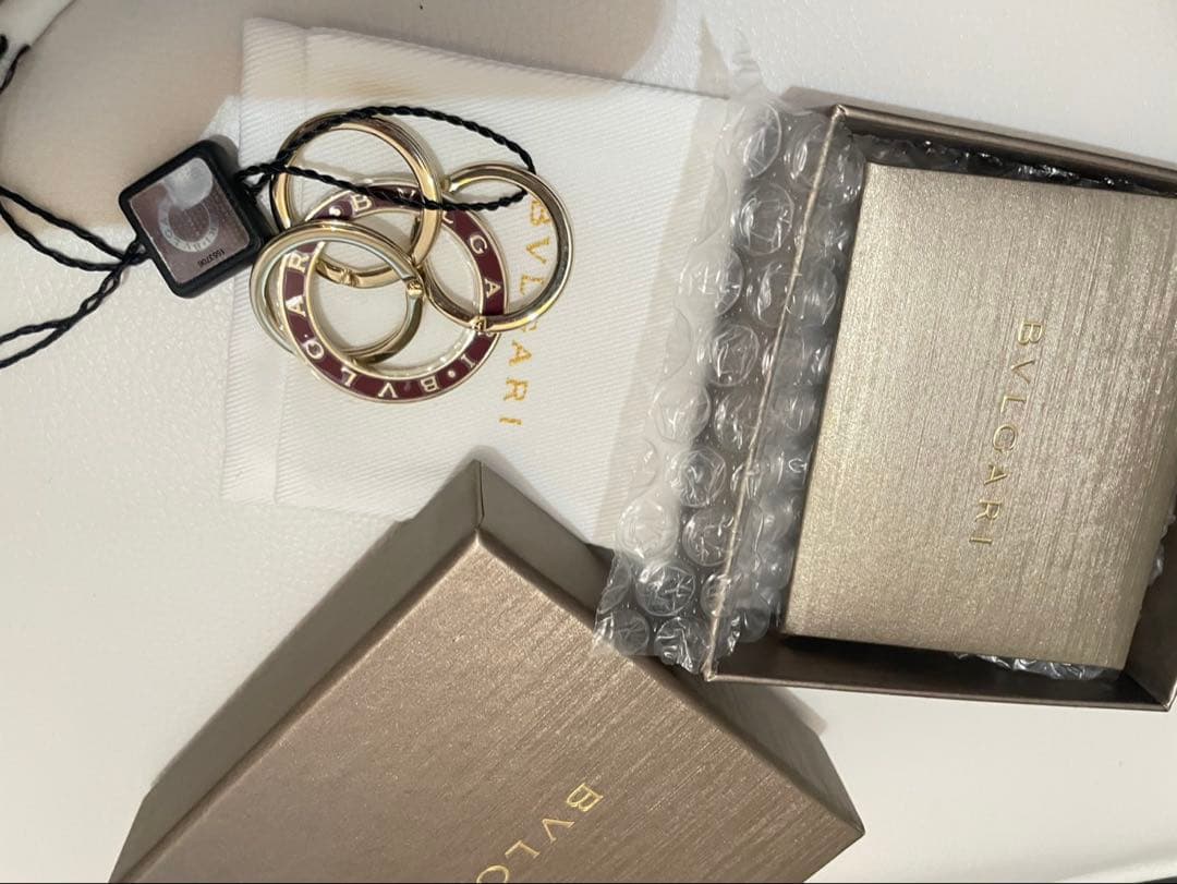 BVLGARI リング型キーホルダー ゴールド/ボルドー