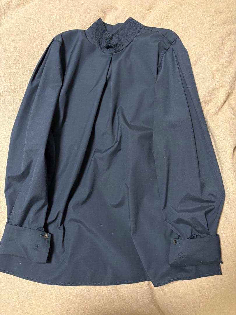 deres blooming embroidery blouse ネイビー　刺繍