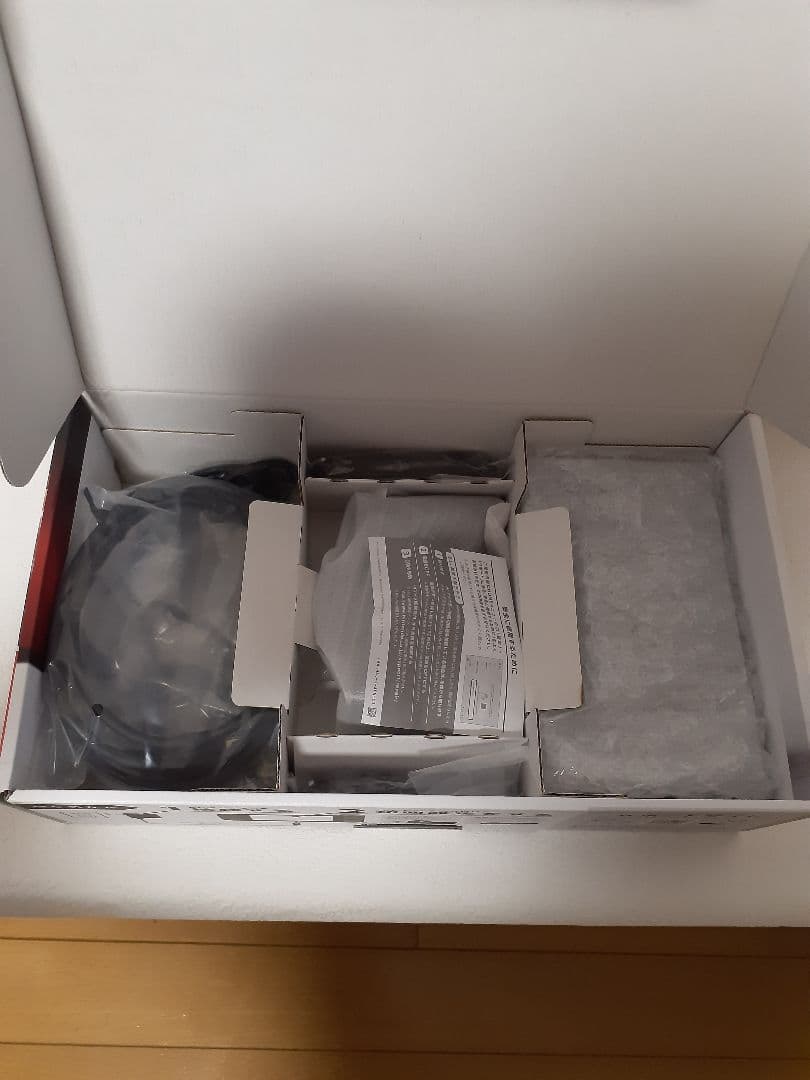 Nintendo Switch 本体 & Proコントローラー1個