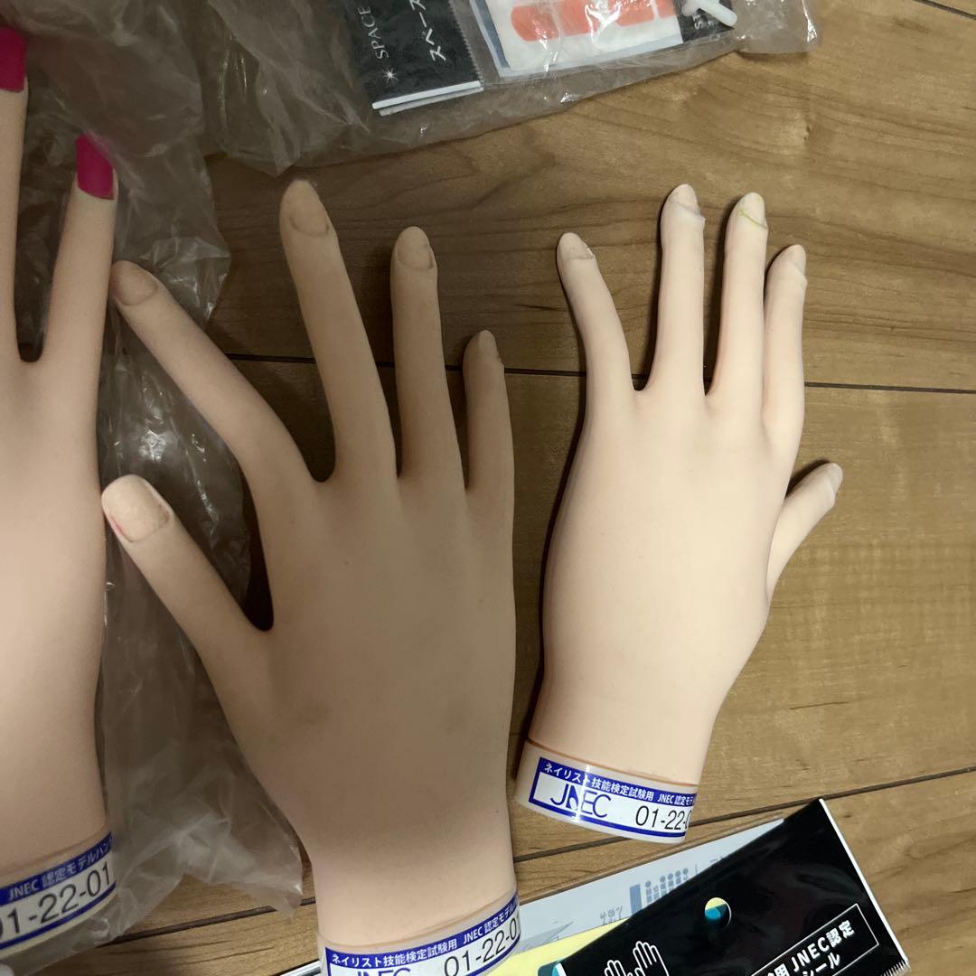 ネイルライトなしで、5000円値下げ、ブランド品ネイルアート用品セット検定対応品