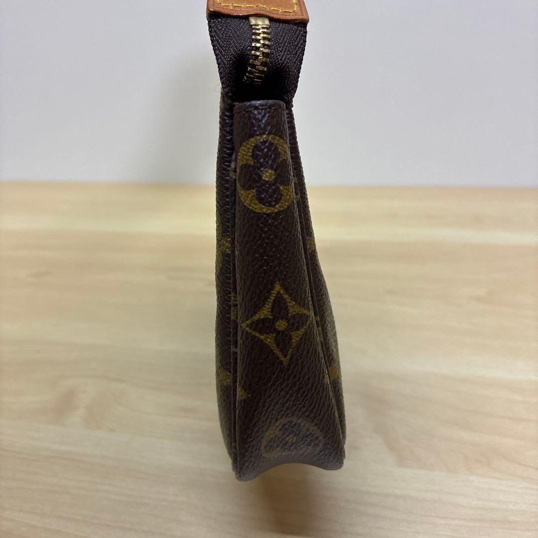 ルイヴィトン　モノグラム　アクセサリーポーチ　ミニバッグ　アクセソワール