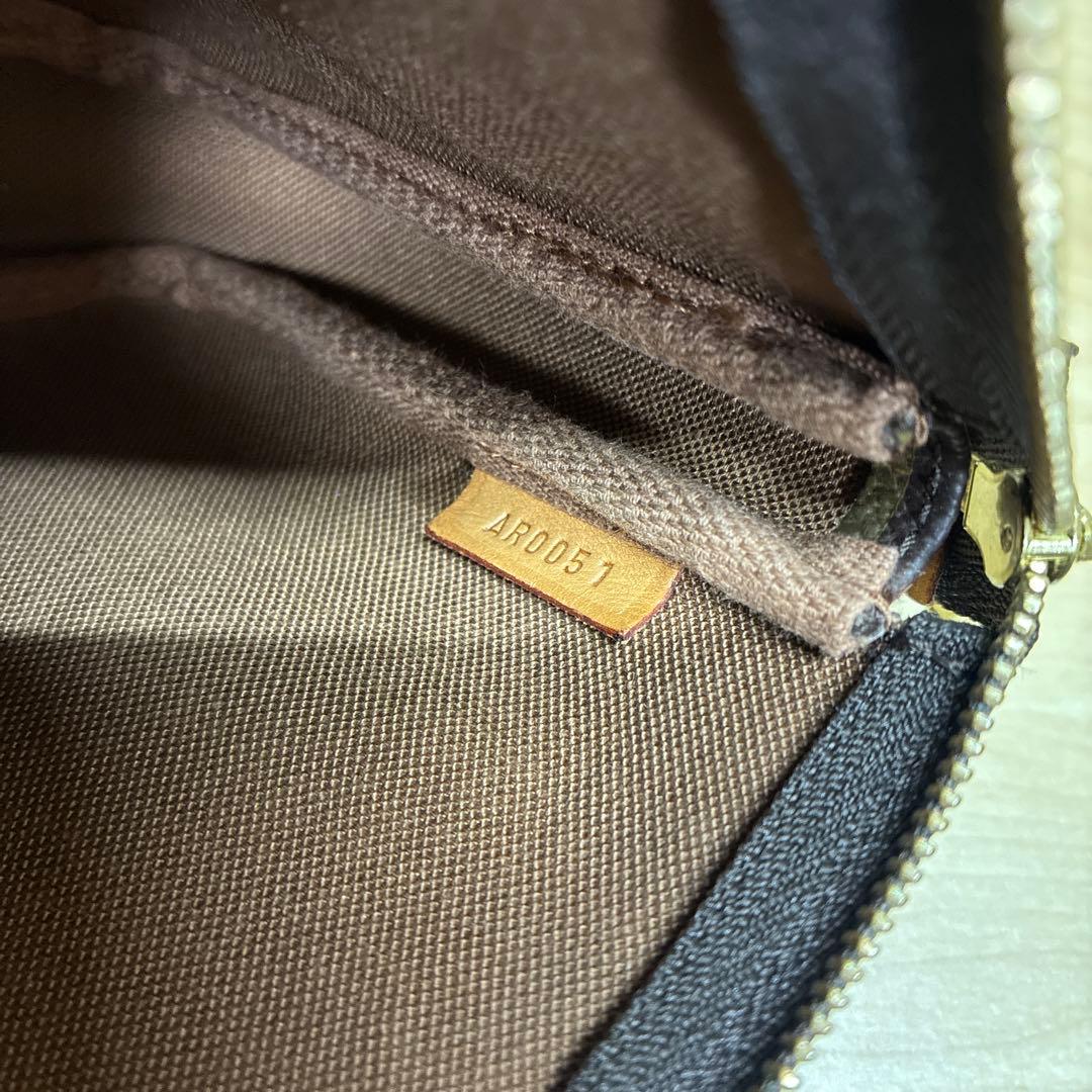 ルイヴィトン　モノグラム　アクセサリーポーチ　ミニバッグ　アクセソワール