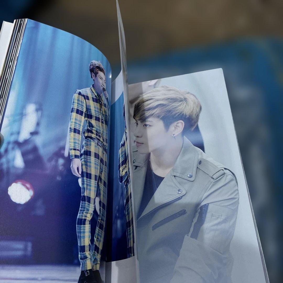 SHINee ジョンヒョン写真集 GLORIEUX CONQUERANT