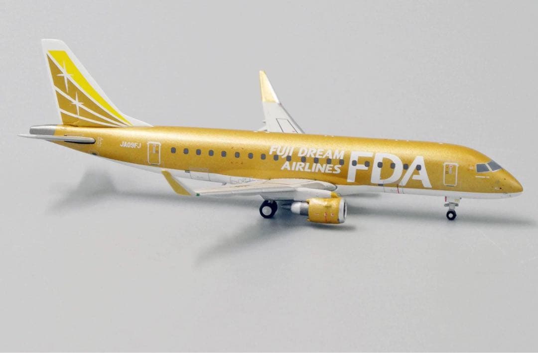 航空機・ヘリコプター JC Wings FDA ERJ-175 JA09FJ 1/400