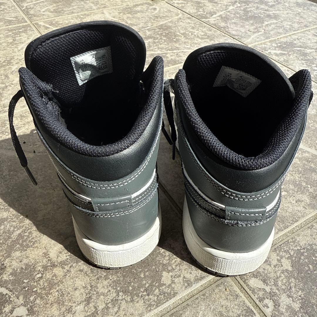 【超美品】エアジョーダン1/ジュニア/ブラック/ホワイト/グレー/23cm/箱有