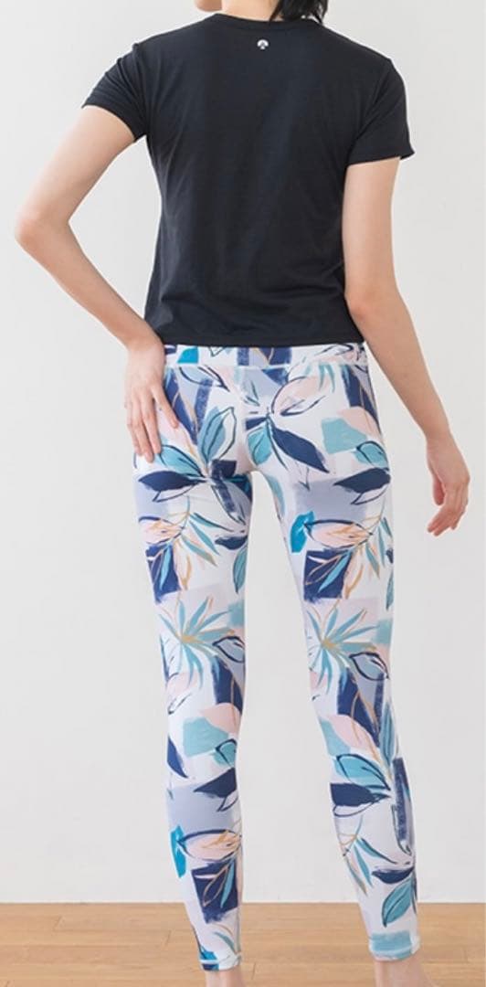 ★新品未使用★カップ付きTシャツ&レギンスセットアップ★定価14,800円★Ｌ★