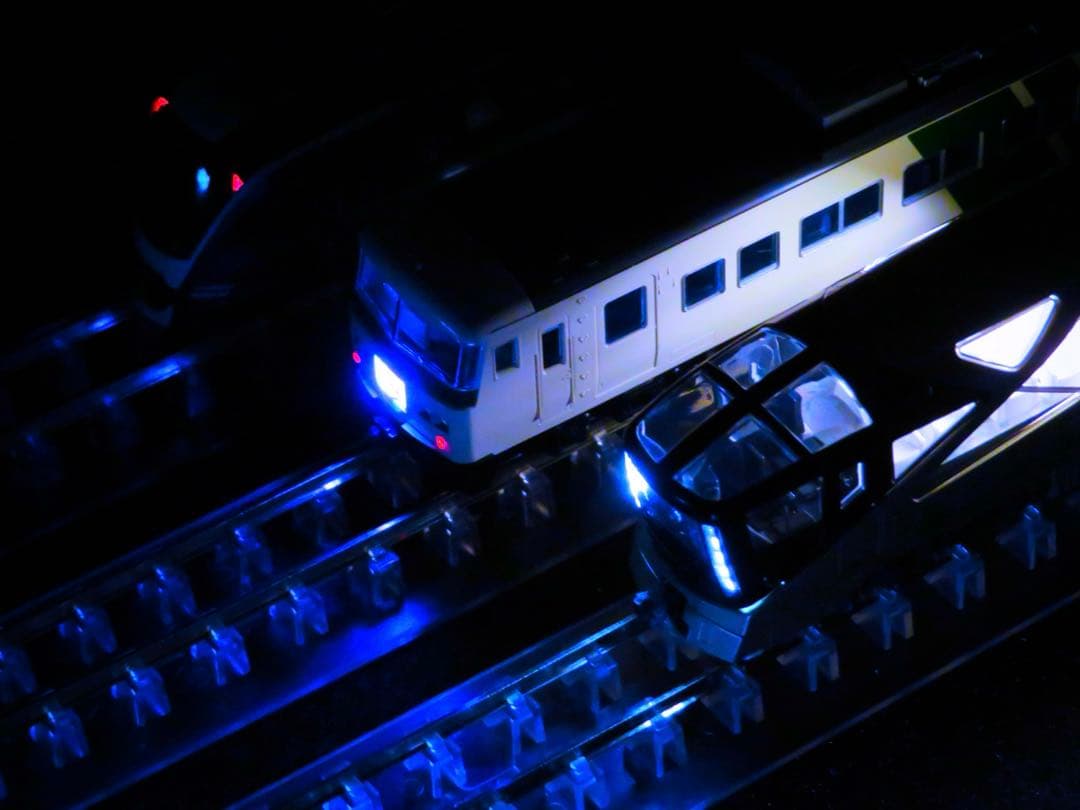 KATO E001形 ＜TRAIN SUITE 四季島＞ (特別企画品)【新品】