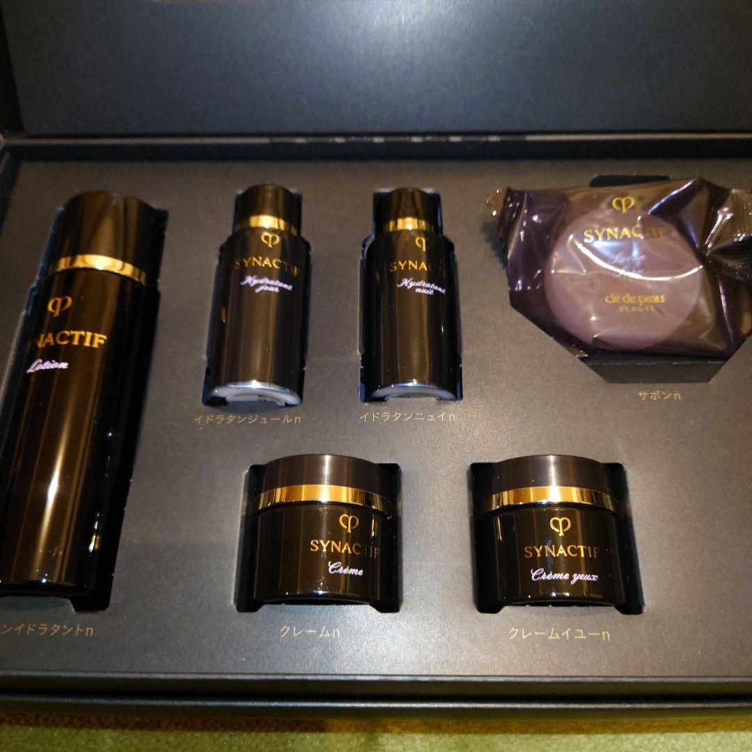 クレ・ド・ポーボーテ　シナクティフ　キット　箱無し