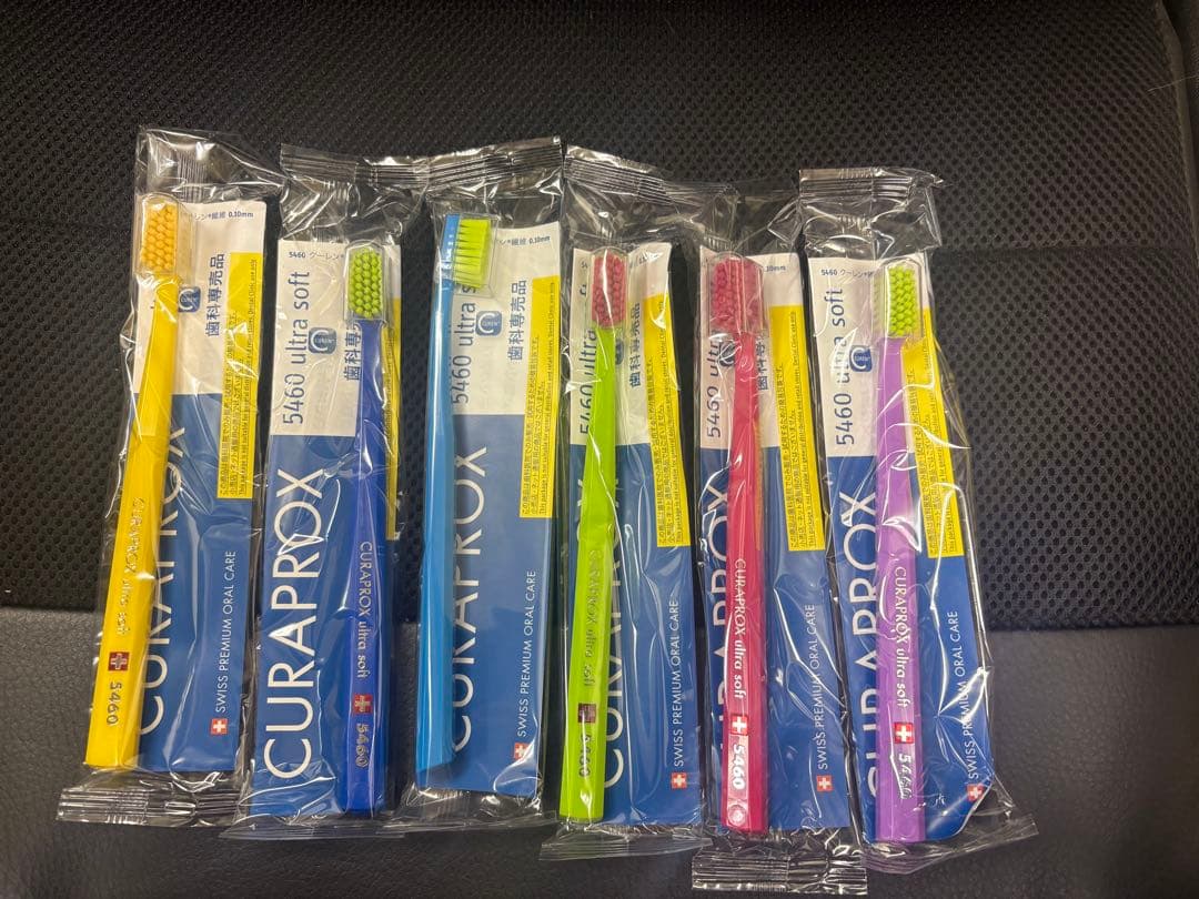 ララCURAPROX ピンク、赤、紫　3色