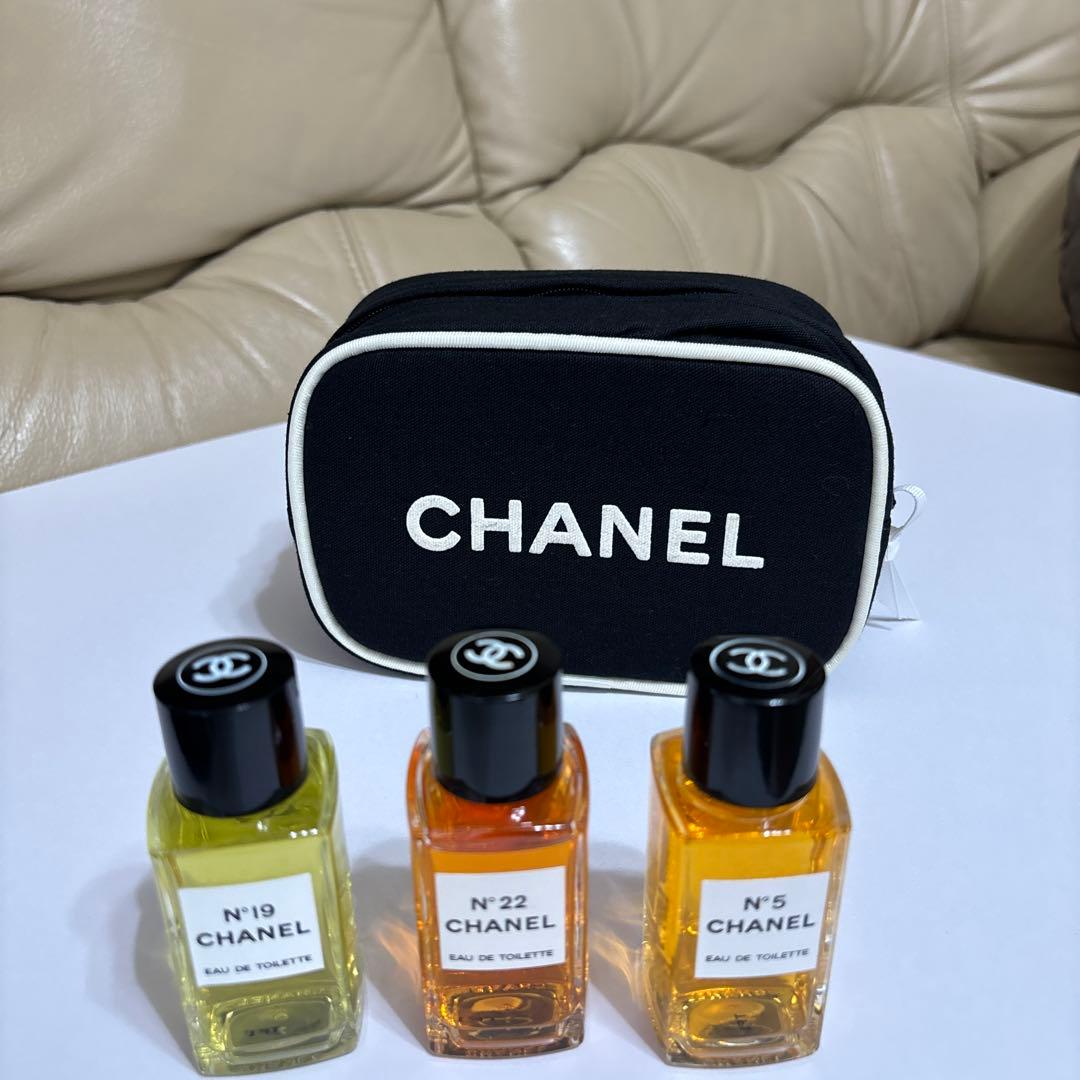 CHANEL 香水SIGNATURE BAG No 5.19.22 シャネル