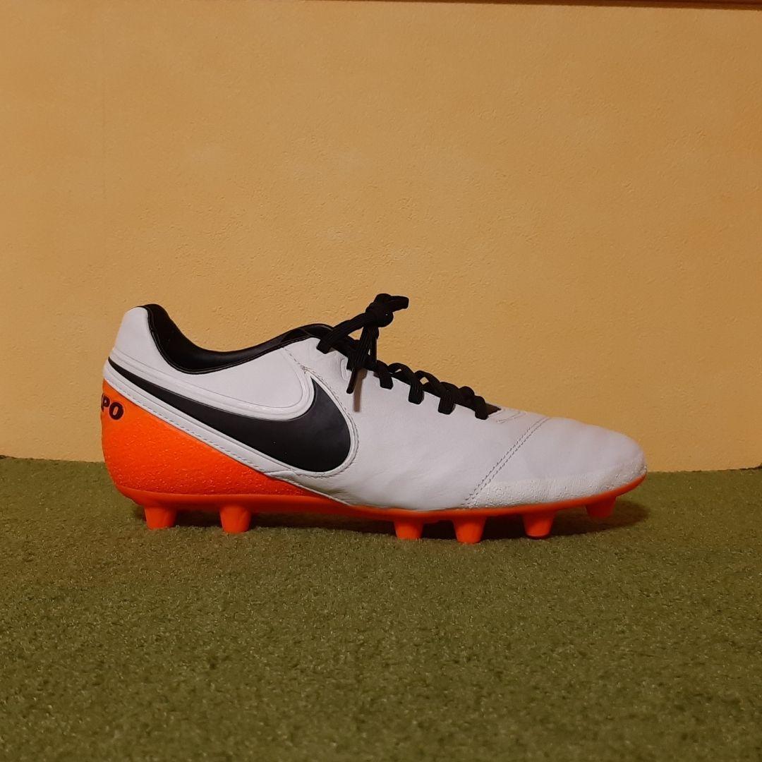 新品 サッカースパイク ナイキ ティエンポ HG 廃盤 激レア 27.0cm