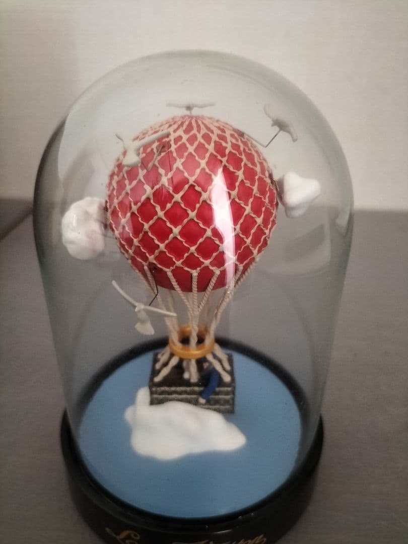 ルイビトン　赤い気球の置物　送料込