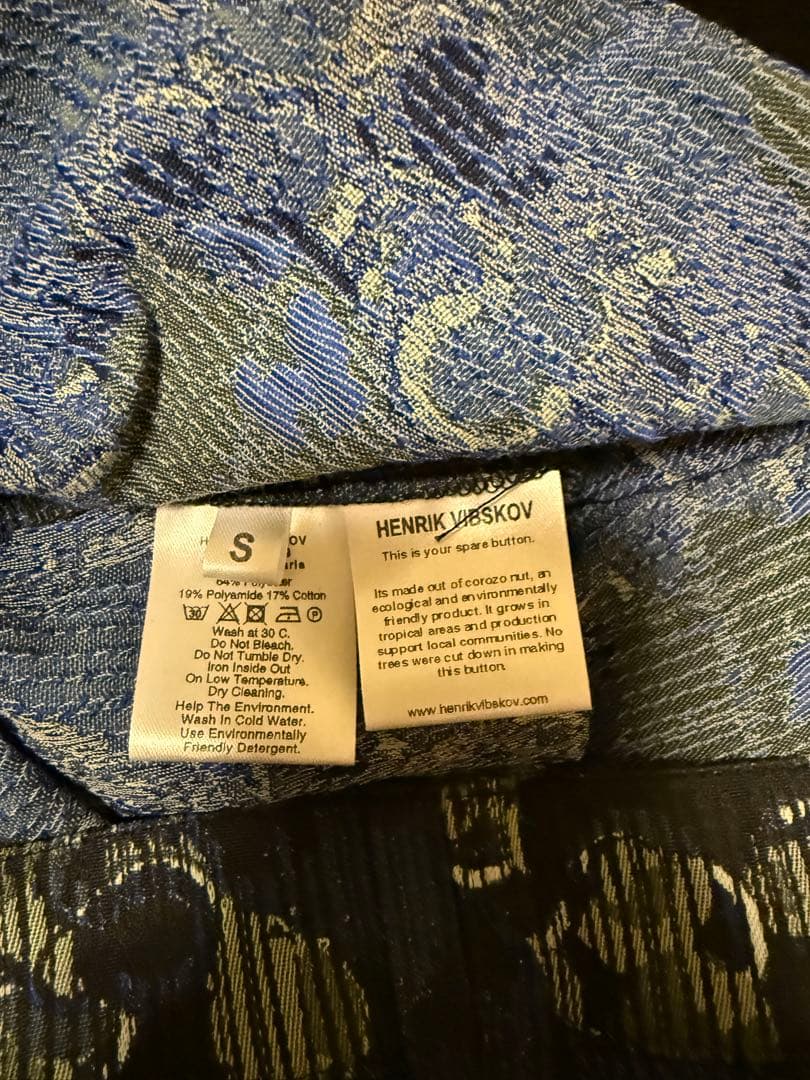 ヘンリックヴィブスコフ　花柄スラックス 青と黒