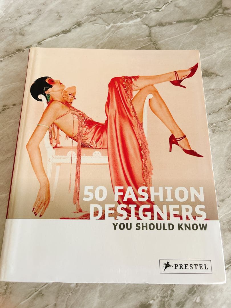 【送料無料・翌日発送】洋書 50 FASHION DESIGNERS