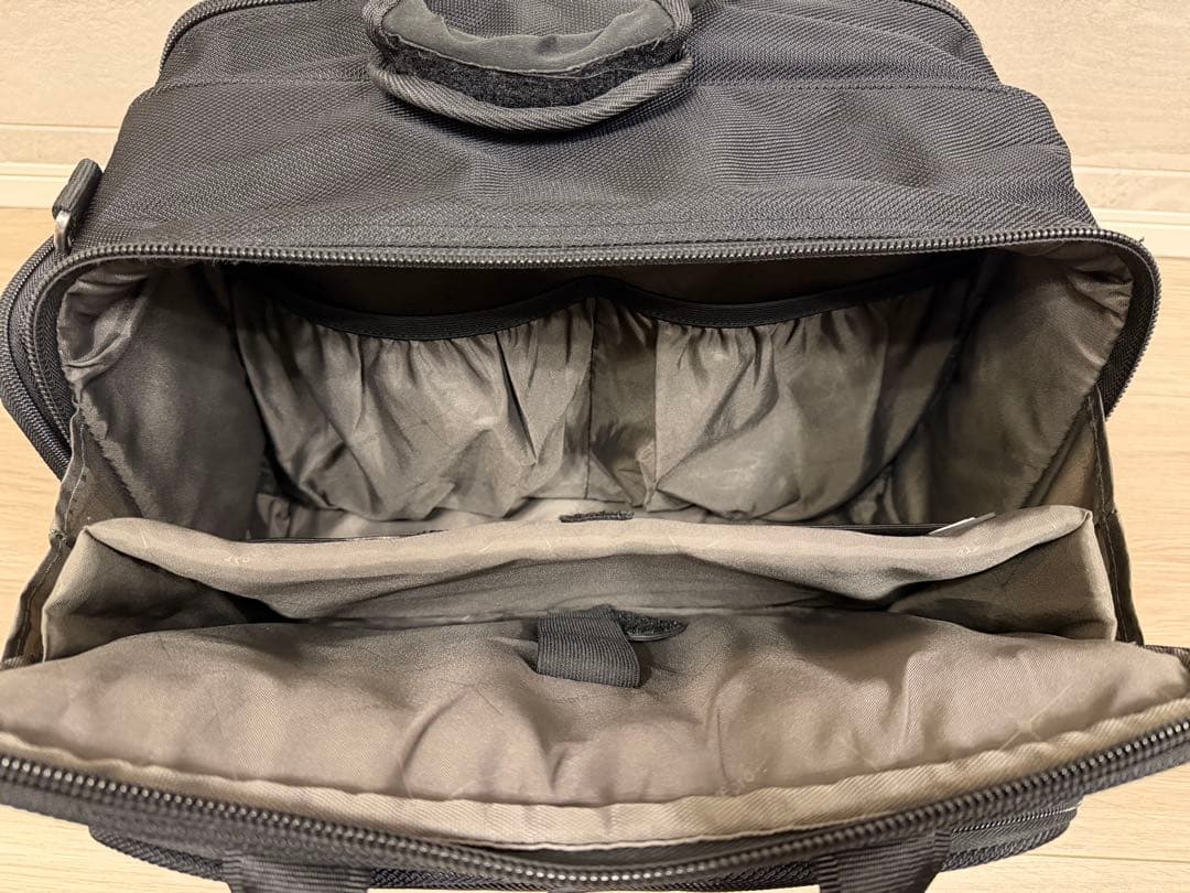 Travel Pro Flight Crew5ビジネスバッグ ナイロン　ブラック