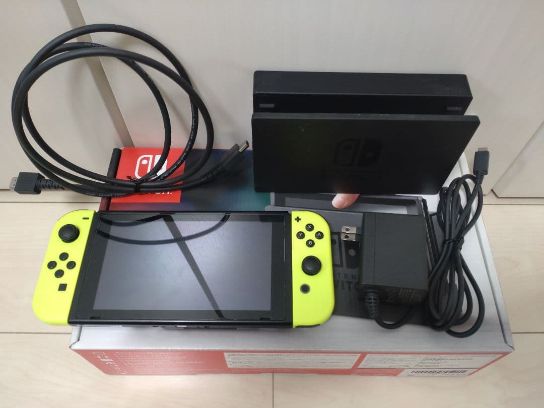 Nintendo Switch 本体 イエロー Joy-Con