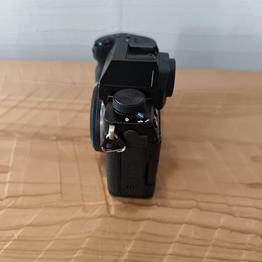 Fujifilm X-S10 ミラーレス一眼カメラ 本体　ダブルズームキット