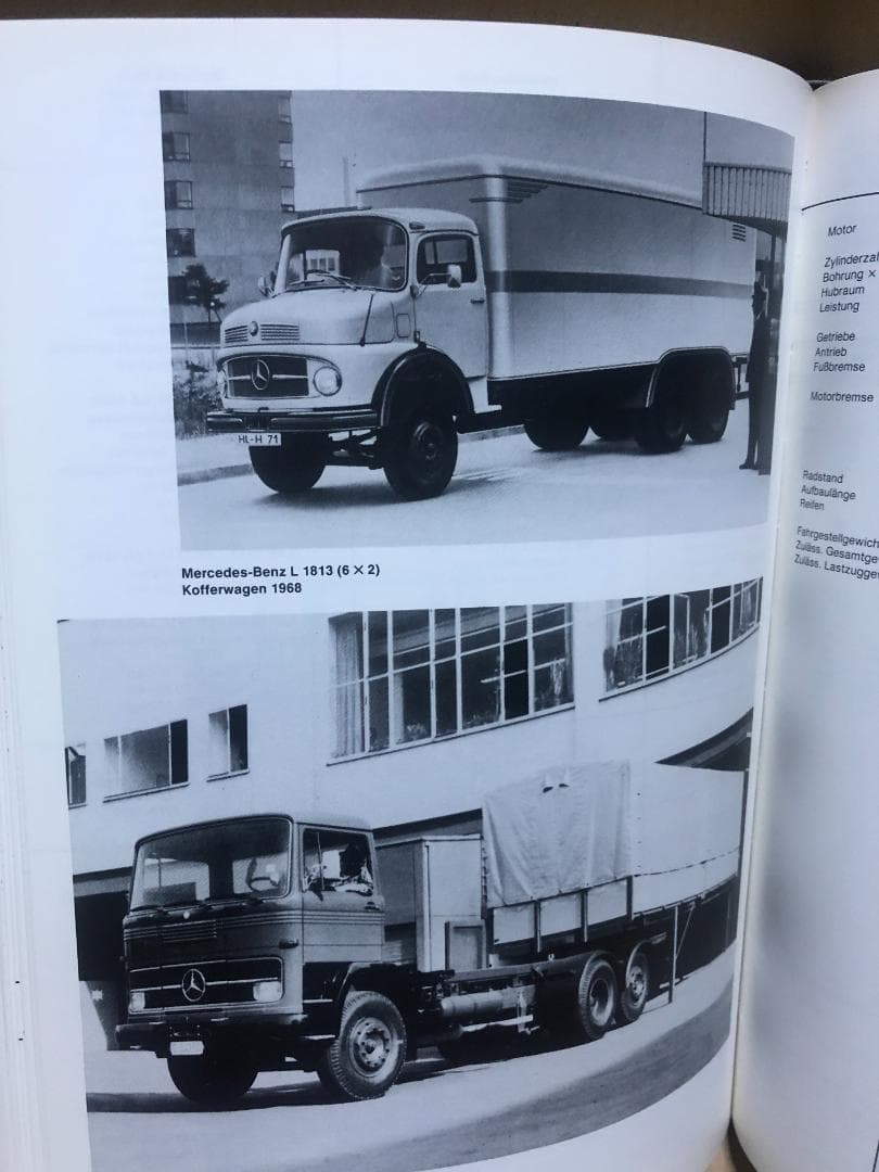 洋書 MERCEDES BENZ LASTWAGEN und OMNIBUSSE