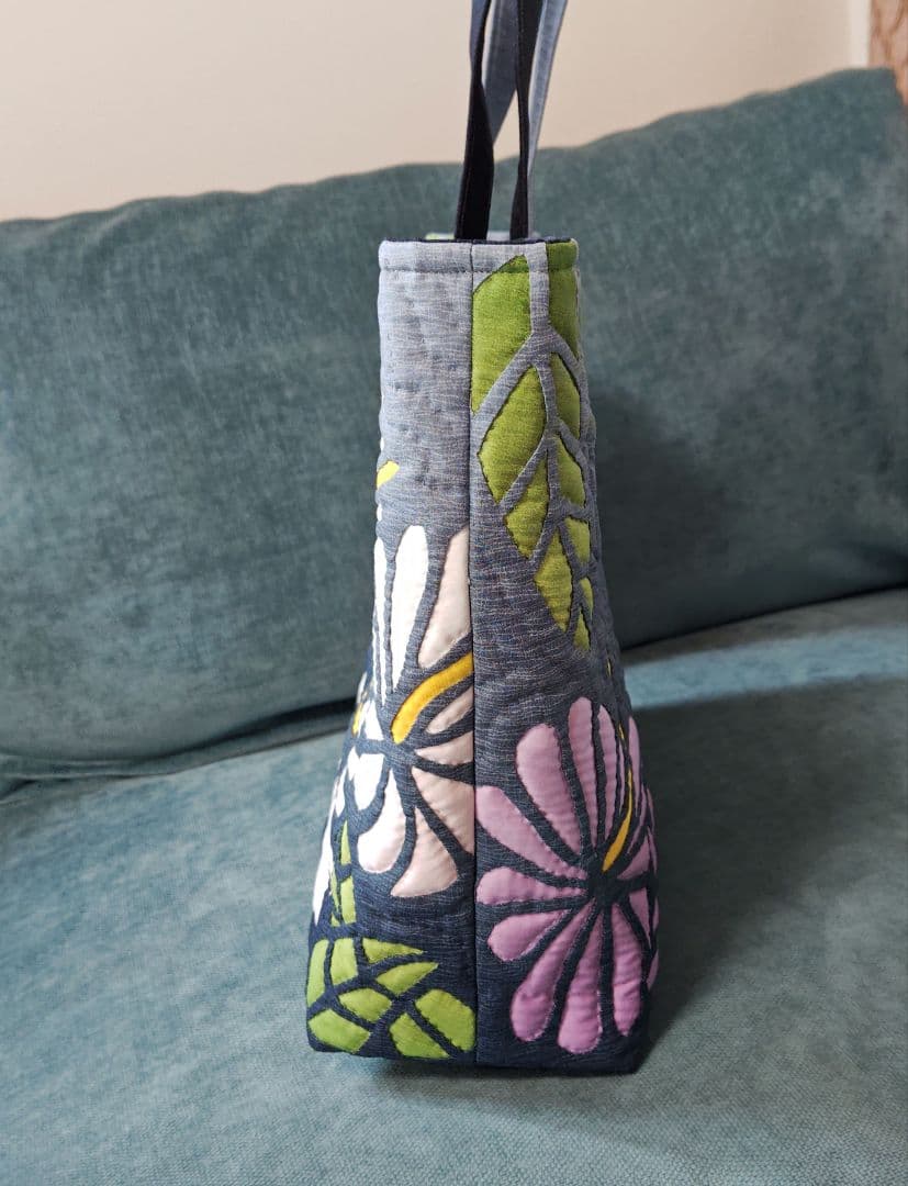 ハンドメイド ハワイアンキルトバッグ　（ハイビスカス）